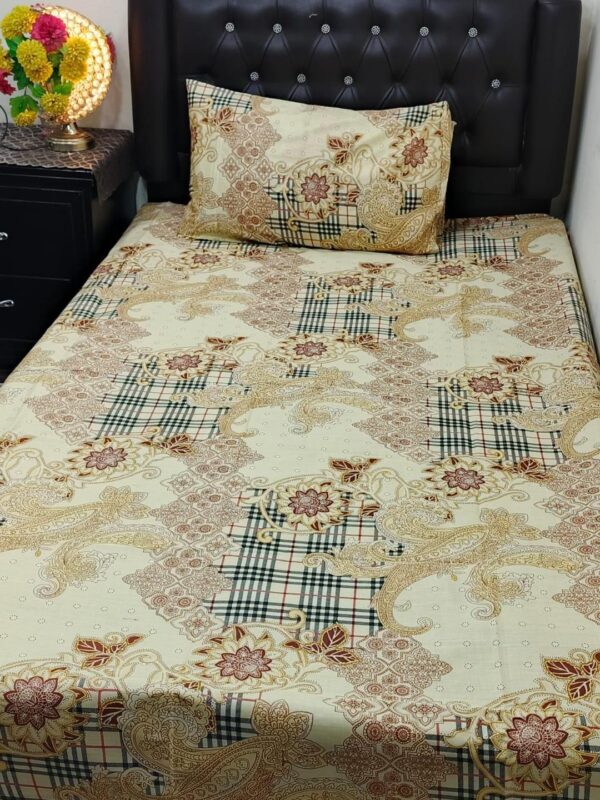 Flowers Printed Bedsheet Set - 4 pcs
